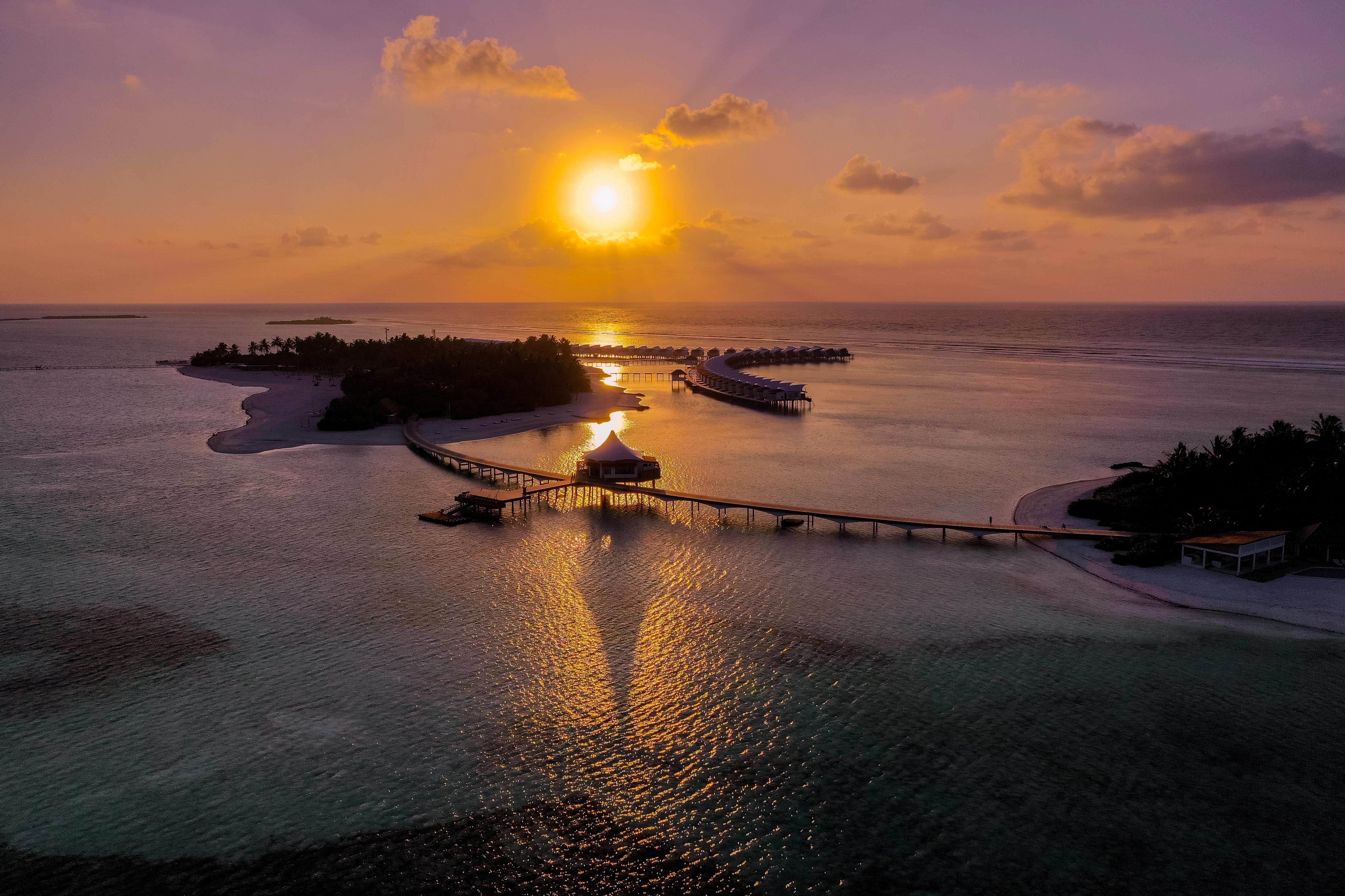 Cinnamon Hakuraa Huraa Maldives (Adults Only) Bagian luar foto