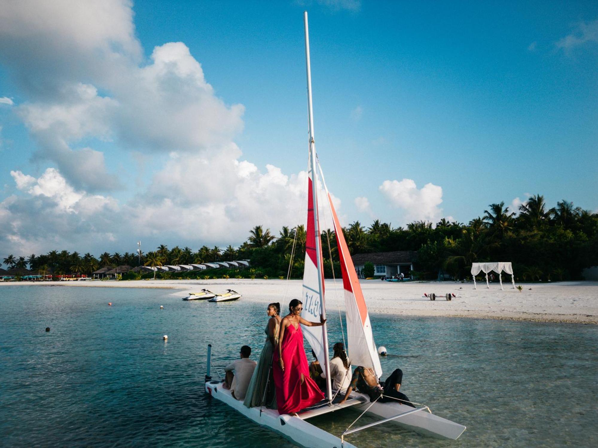 Cinnamon Hakuraa Huraa Maldives (Adults Only) Bagian luar foto