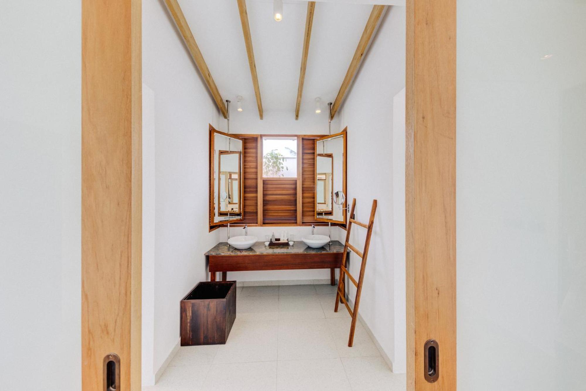 Cinnamon Hakuraa Huraa Maldives (Adults Only) Bagian luar foto