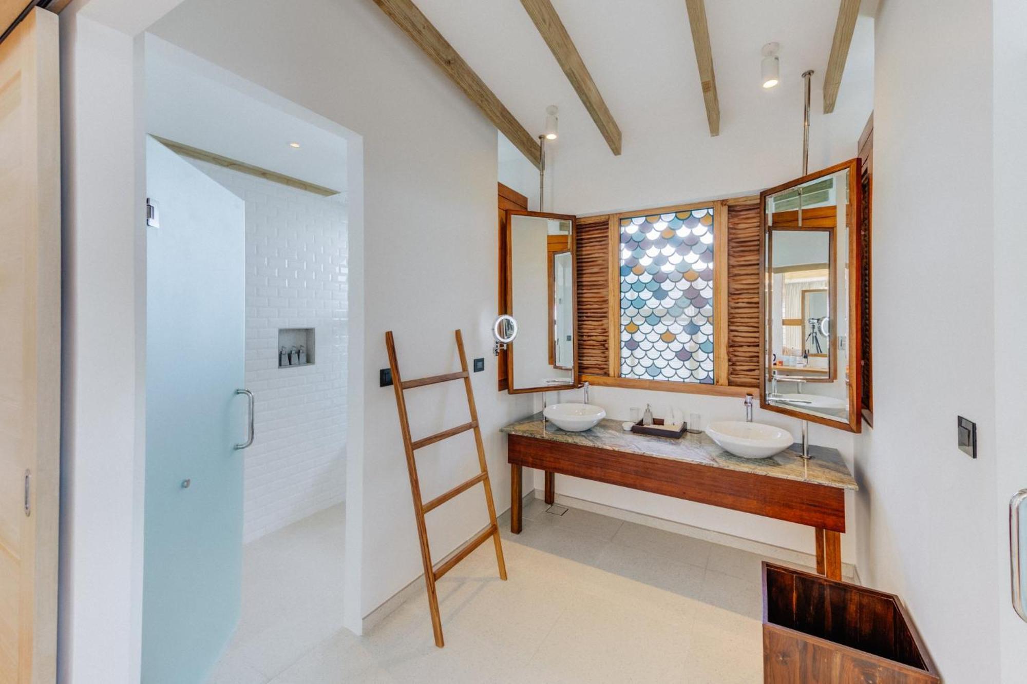 Cinnamon Hakuraa Huraa Maldives (Adults Only) Bagian luar foto